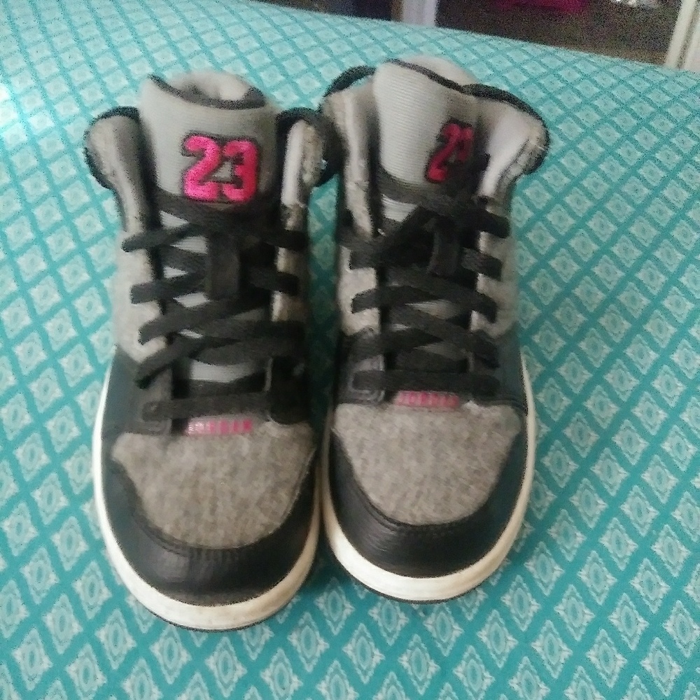 Girls Nike shoes